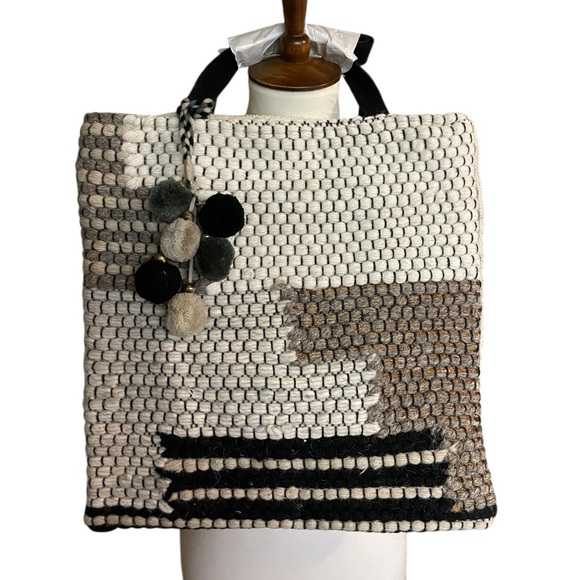 Lovestitch Woven Bag NWT - Picture 6 of 14